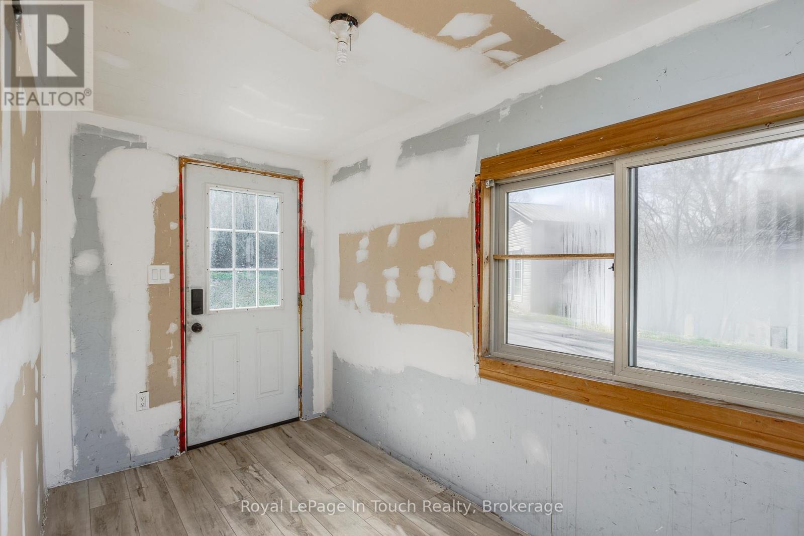 












397 WILLIAM STREET

,
Tay (Victoria Harbour),




Ontario
L0K2A0


