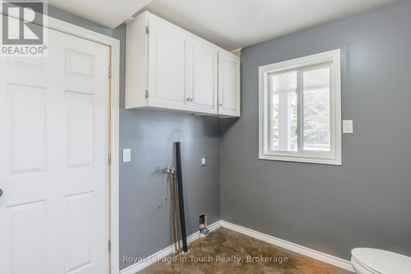 












397 WILLIAM STREET

,
Tay (Victoria Harbour),




Ontario
L0K2A0


