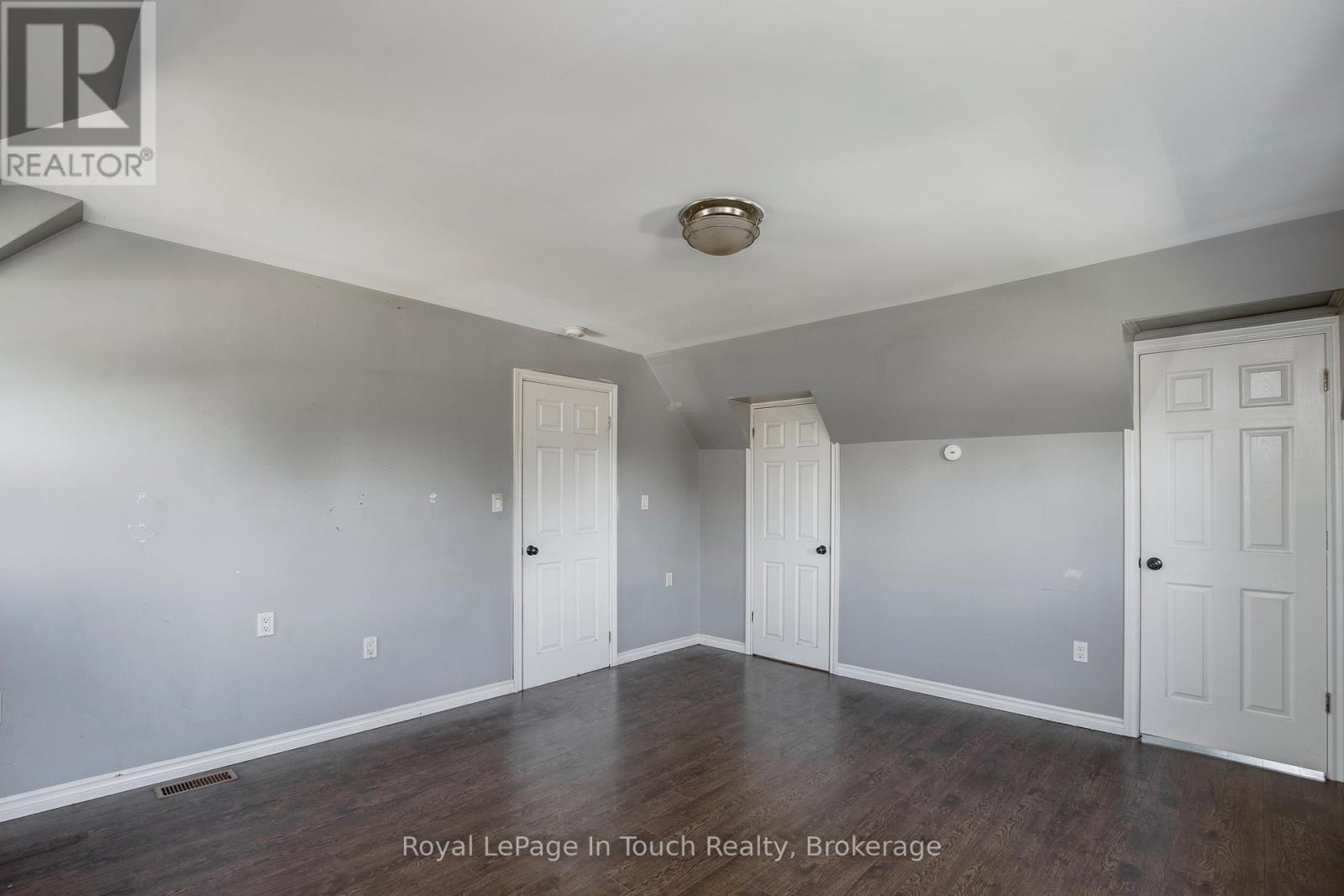 












397 WILLIAM STREET

,
Tay (Victoria Harbour),




Ontario
L0K2A0

