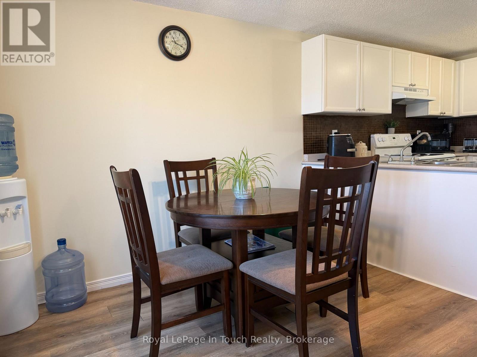 












726 FRAZER DRIVE

,
Midland,




Ontario
L4R5C7

