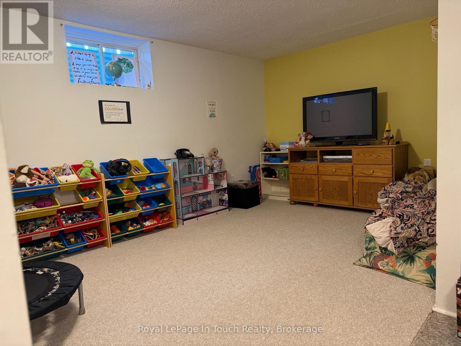 












726 FRAZER DRIVE

,
Midland,




Ontario
L4R5C7

