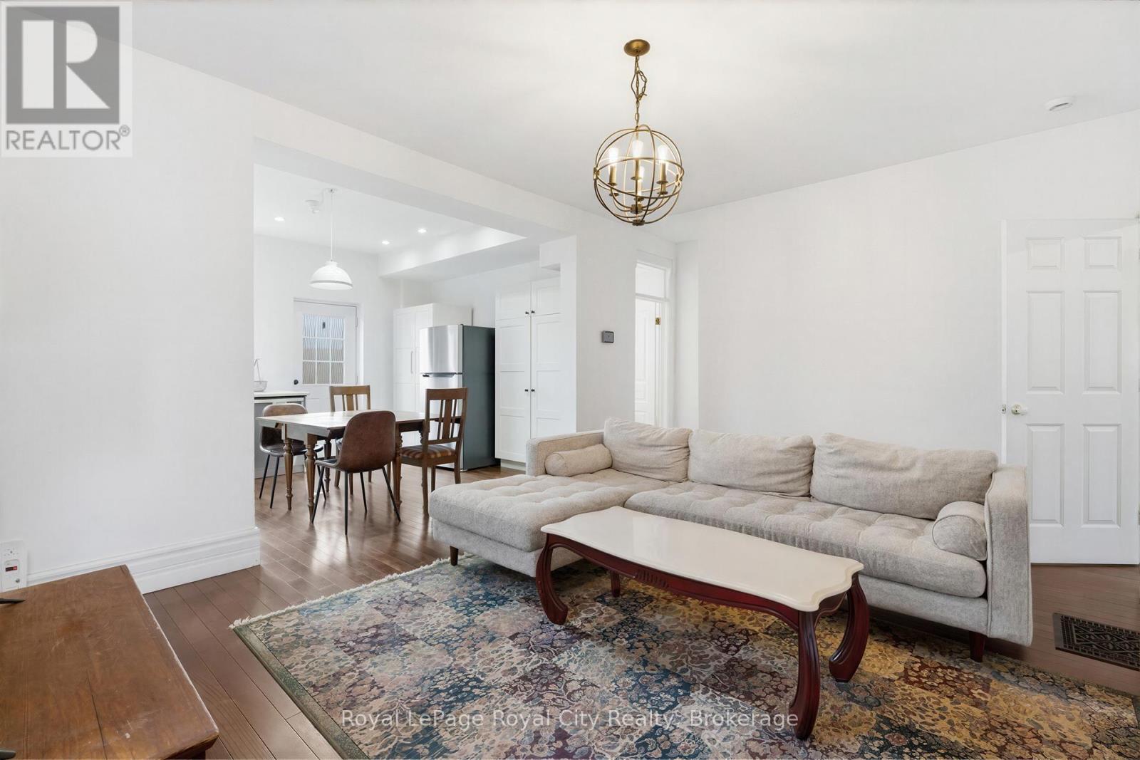 












6 GLASGOW STREET S

,
Guelph (Downtown),




Ontario
N1H4T5

