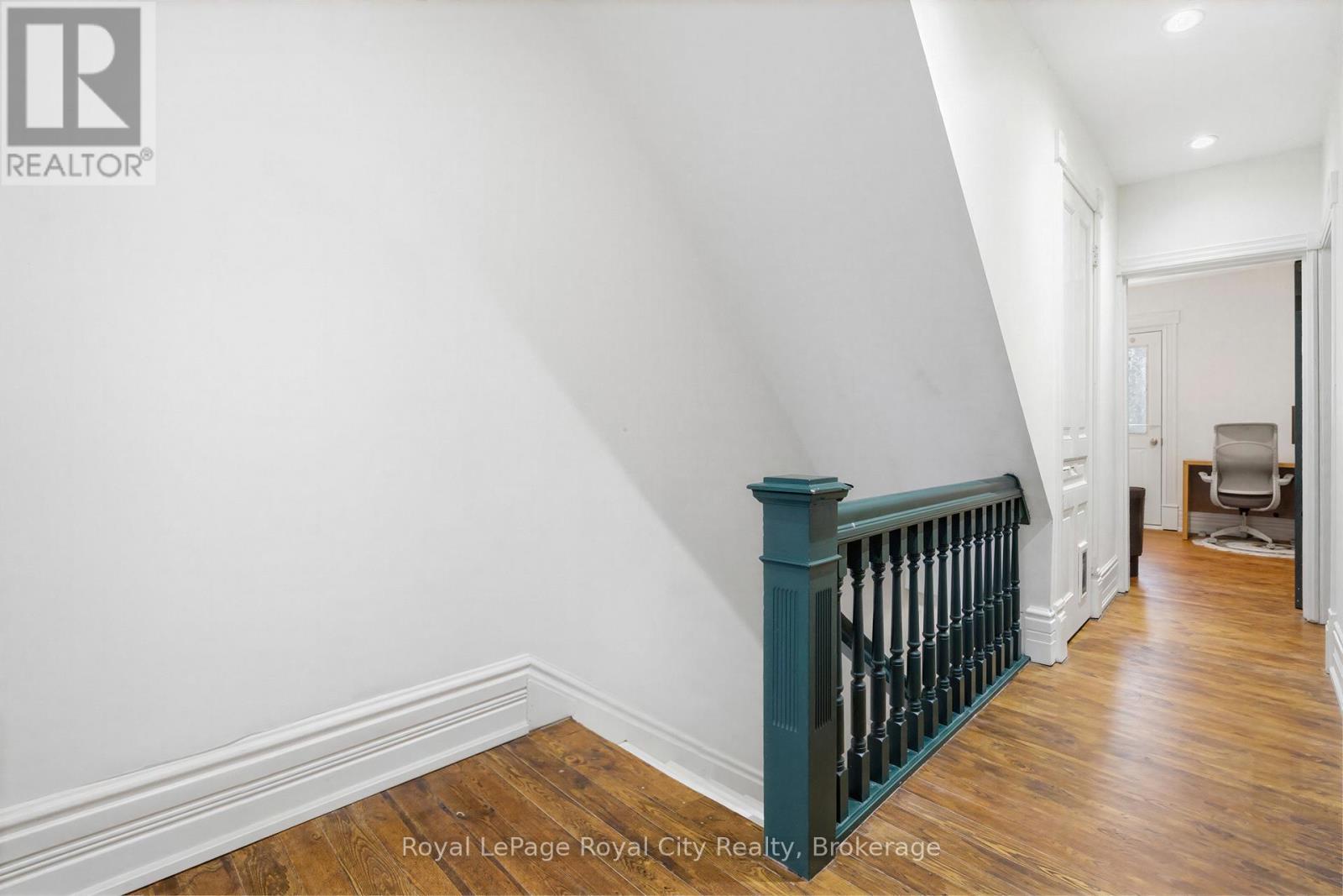 












6 GLASGOW STREET S

,
Guelph (Downtown),




Ontario
N1H4T5

