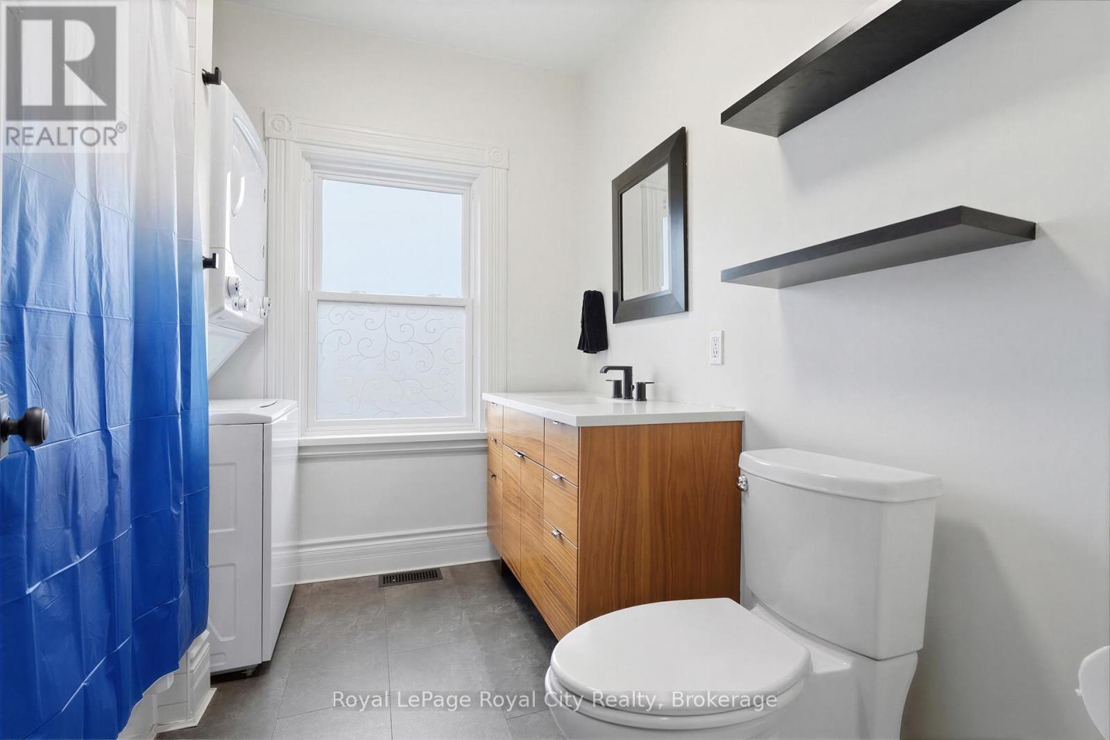












6 GLASGOW STREET S

,
Guelph (Downtown),




Ontario
N1H4T5

