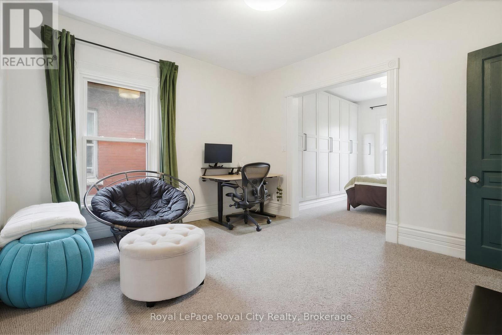 












6 GLASGOW STREET S

,
Guelph (Downtown),




Ontario
N1H4T5

