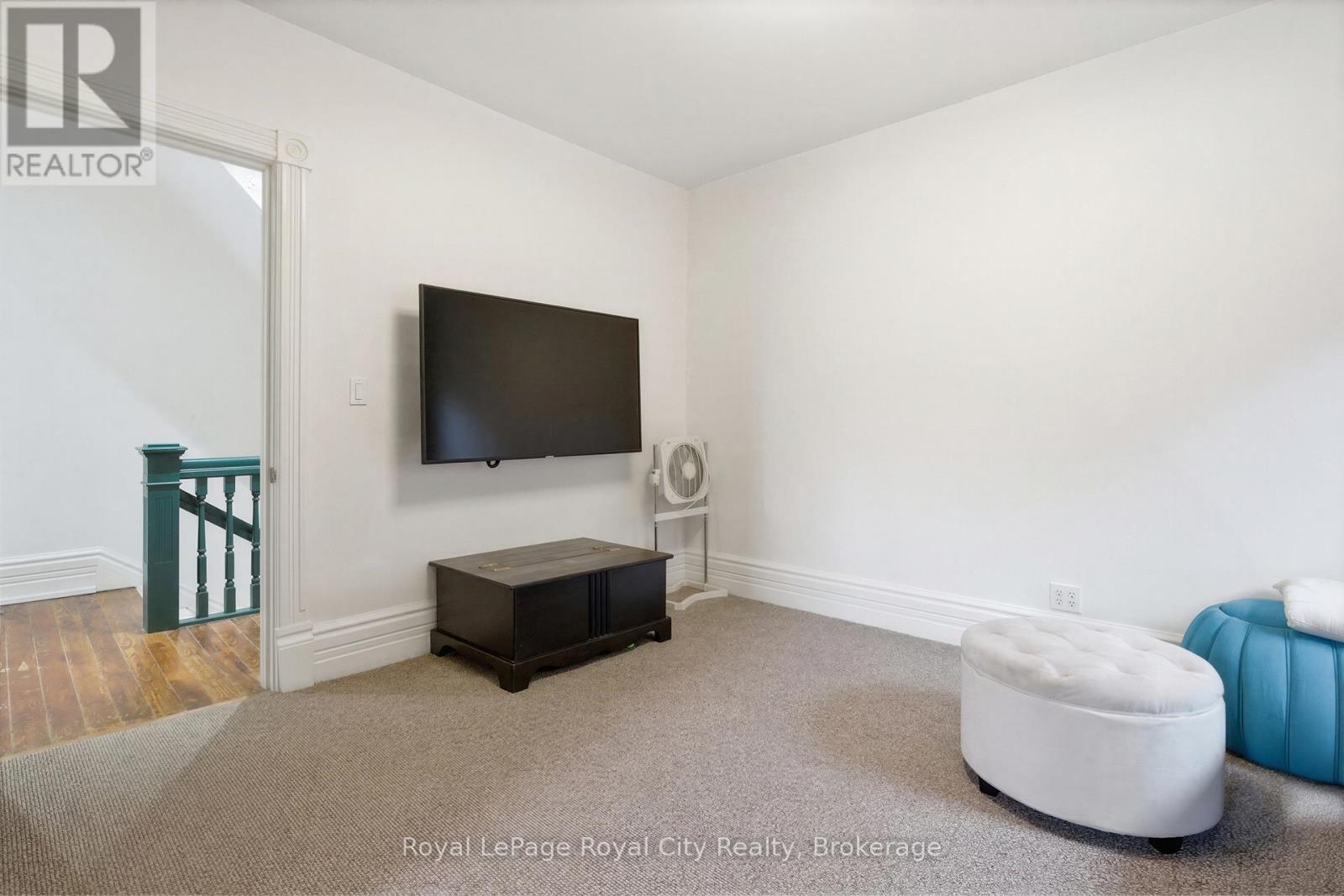 












6 GLASGOW STREET S

,
Guelph (Downtown),




Ontario
N1H4T5

