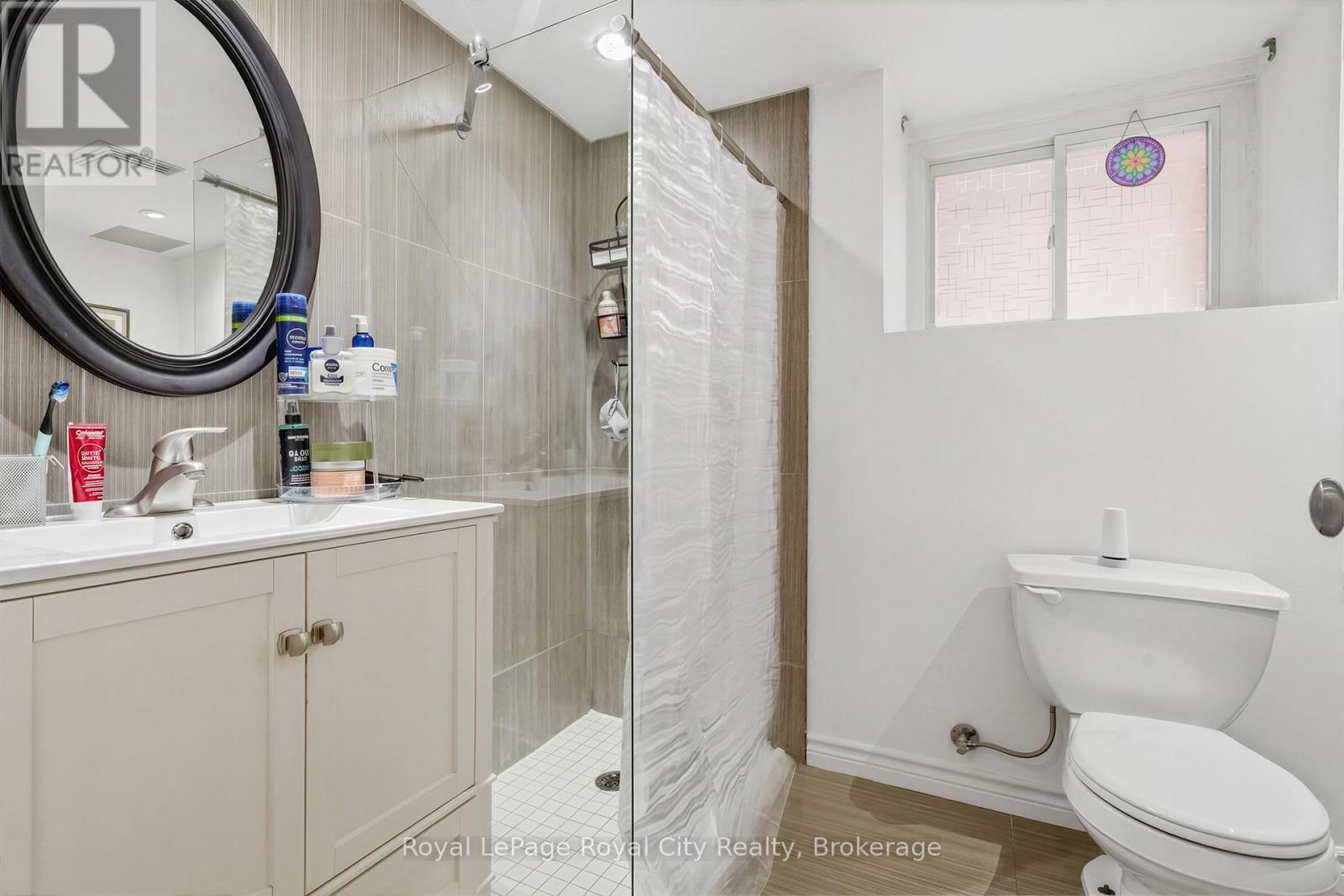 












6 GLASGOW STREET S

,
Guelph (Downtown),




Ontario
N1H4T5

