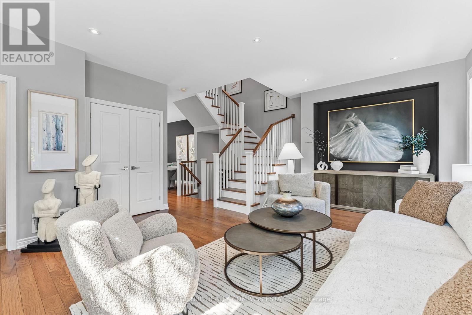 












21 WILLOW BANK COMMON

,
St. Catharines (Grapeview),




Ontario
L2S4C8

