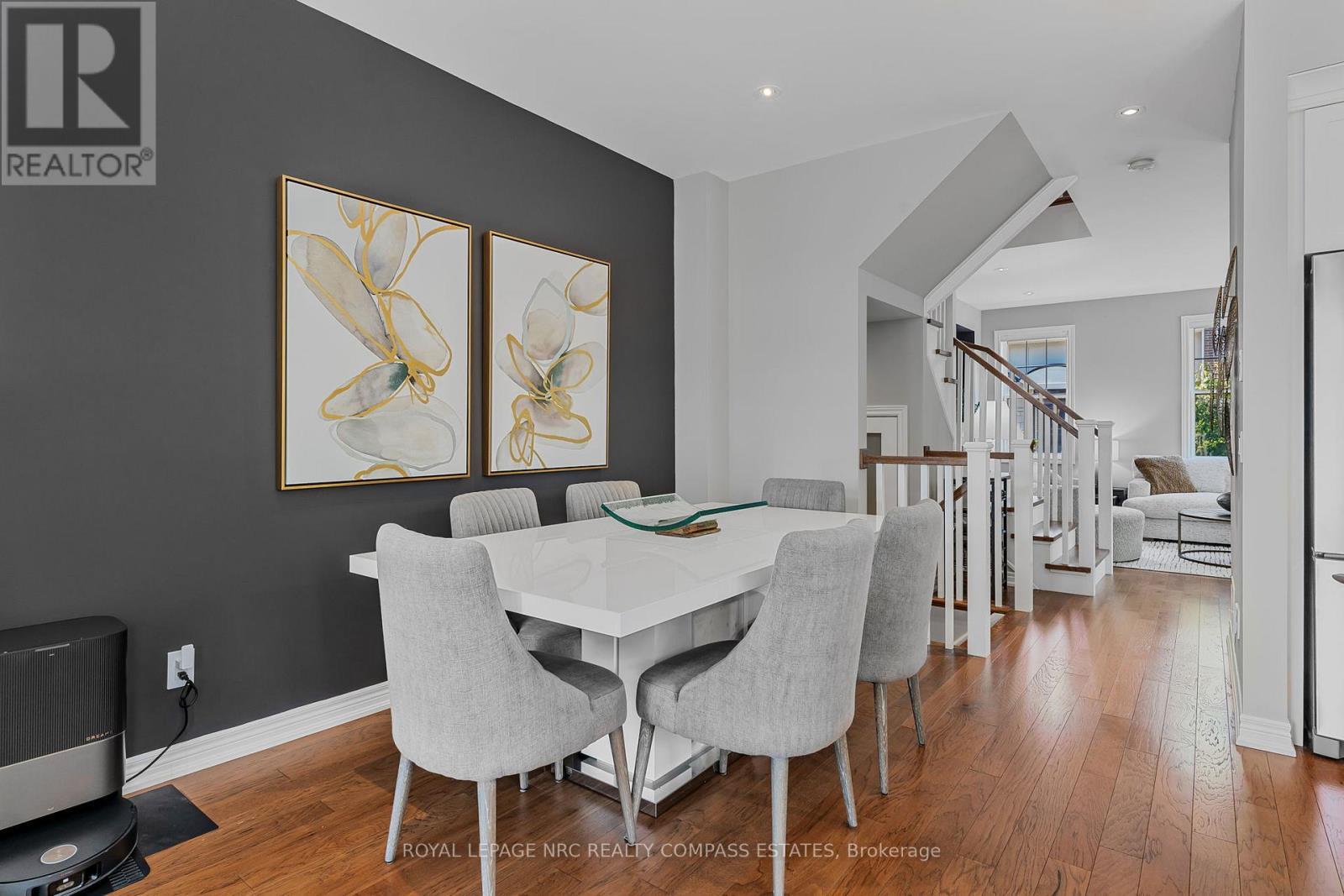 












21 WILLOW BANK COMMON

,
St. Catharines (Grapeview),




Ontario
L2S4C8

