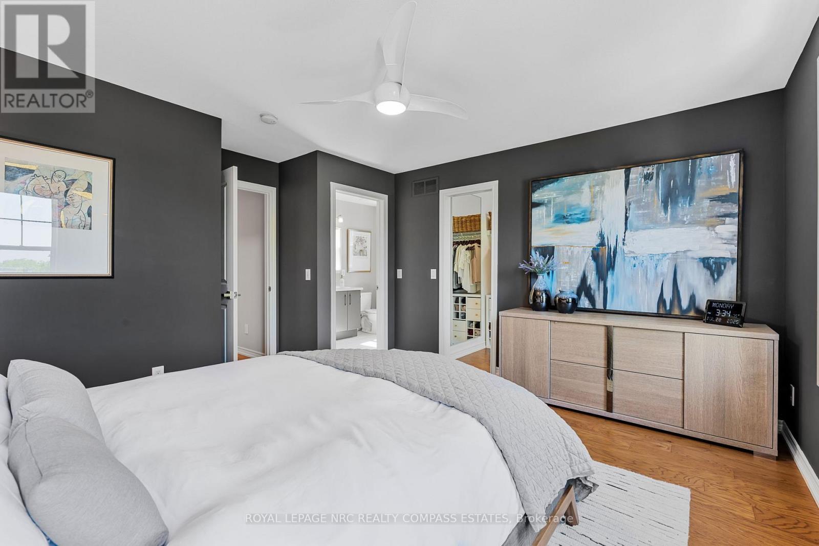 












21 WILLOW BANK COMMON

,
St. Catharines (Grapeview),




Ontario
L2S4C8

