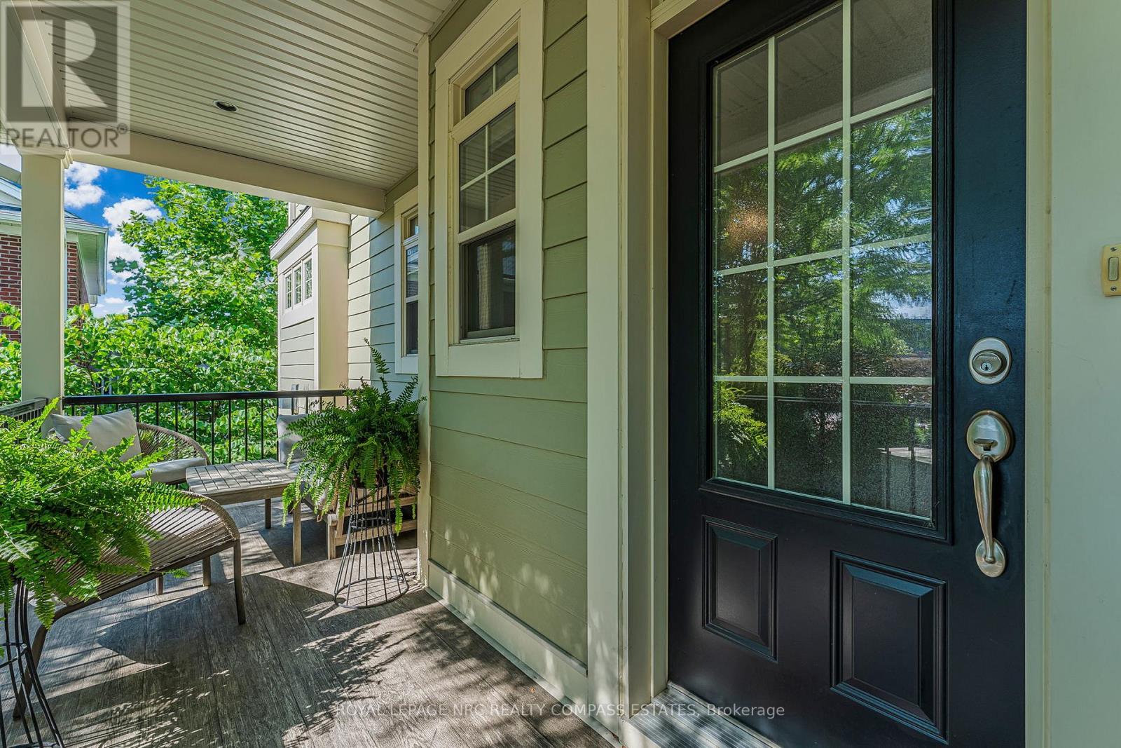 












21 WILLOW BANK COMMON

,
St. Catharines (Grapeview),




Ontario
L2S4C8

