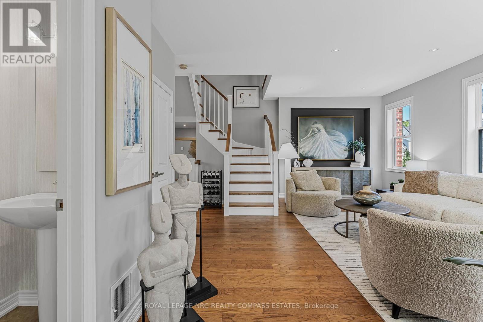 












21 WILLOW BANK COMMON

,
St. Catharines (Grapeview),




Ontario
L2S4C8

