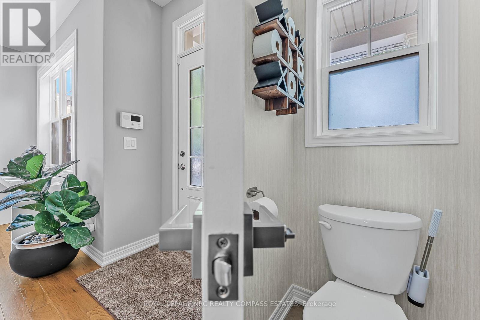












21 WILLOW BANK COMMON

,
St. Catharines (Grapeview),




Ontario
L2S4C8

