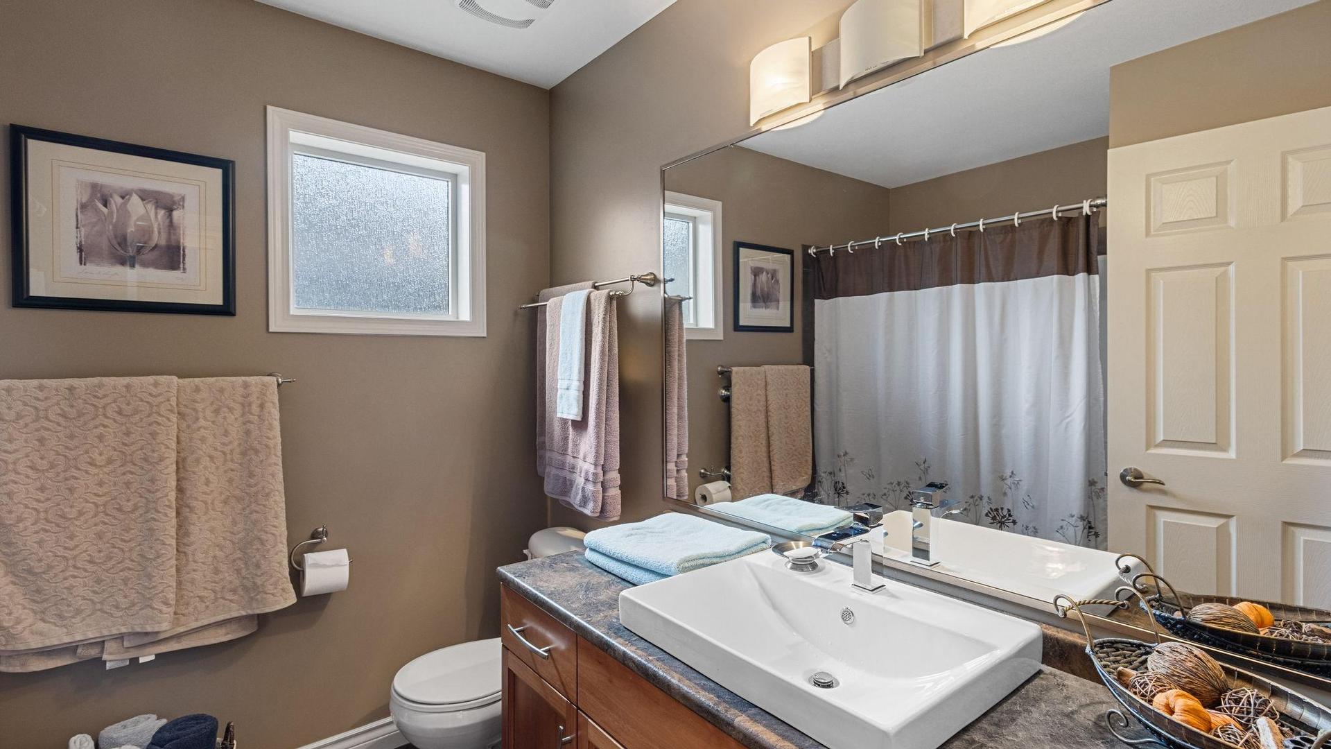 









534


South Crest

Drive,
Kelowna,




BC
V1W 4W8

