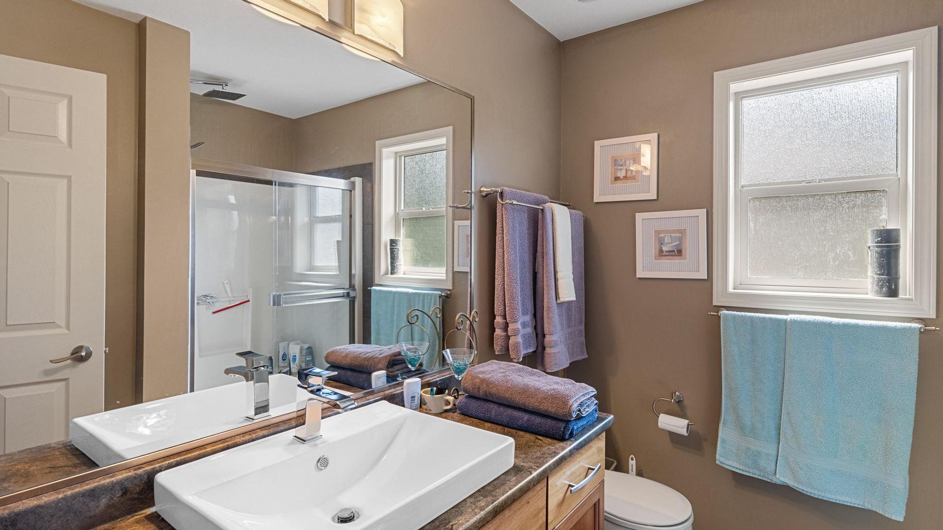 









534


South Crest

Drive,
Kelowna,




BC
V1W 4W8

