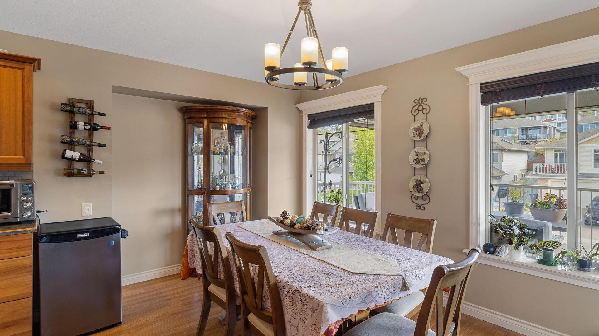 









534


South Crest

Drive,
Kelowna,




BC
V1W 4W8

