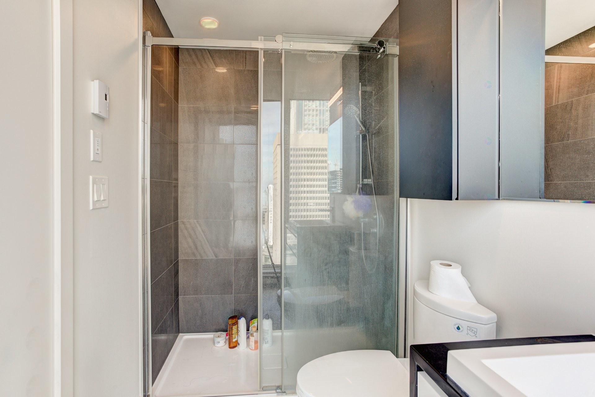 









1188


Rue St-Antoine O.

, 2511,
Montréal (Ville-Marie),




QC
H3C1B4

