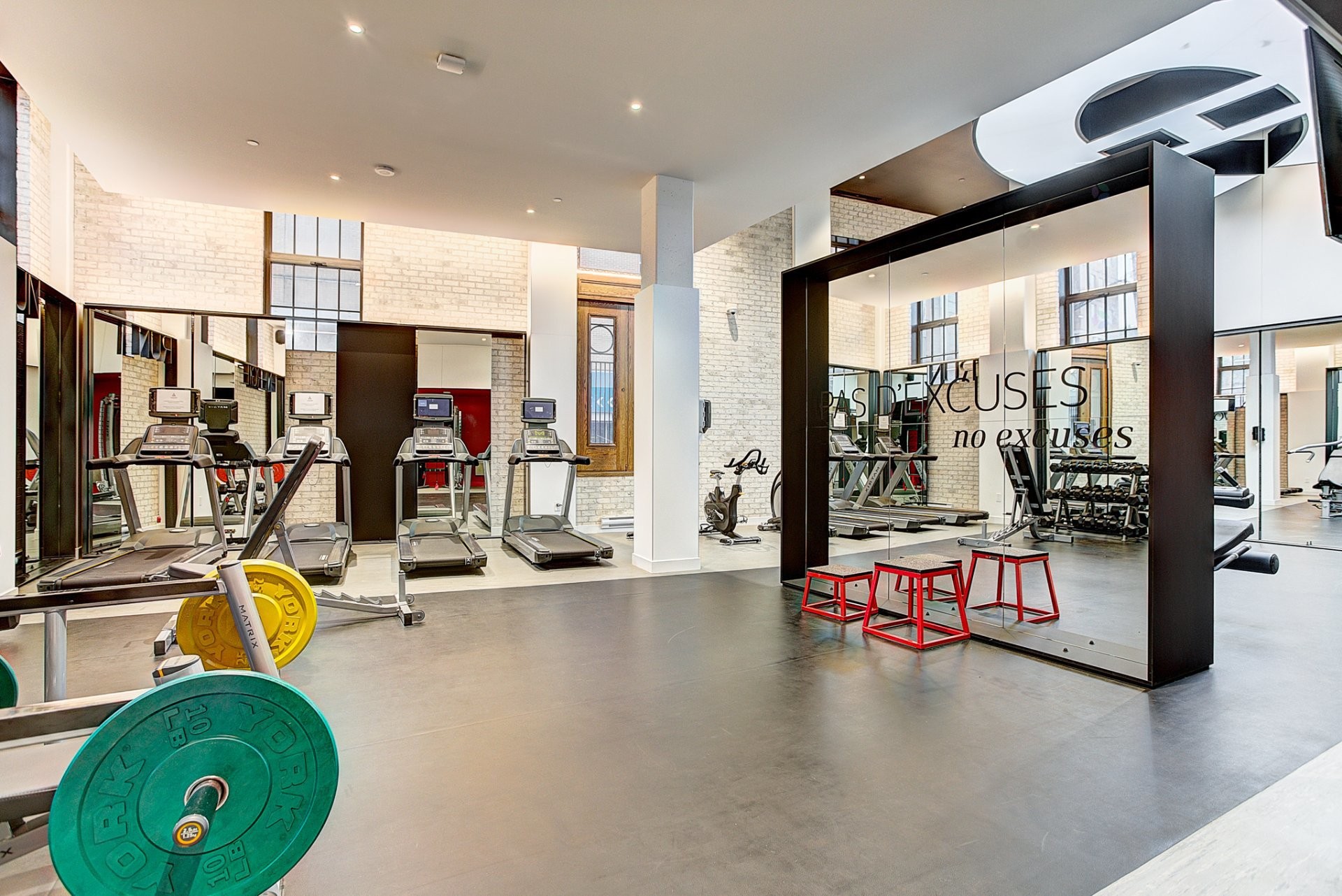 









1188


Rue St-Antoine O.

, 2511,
Montréal (Ville-Marie),




QC
H3C1B4

