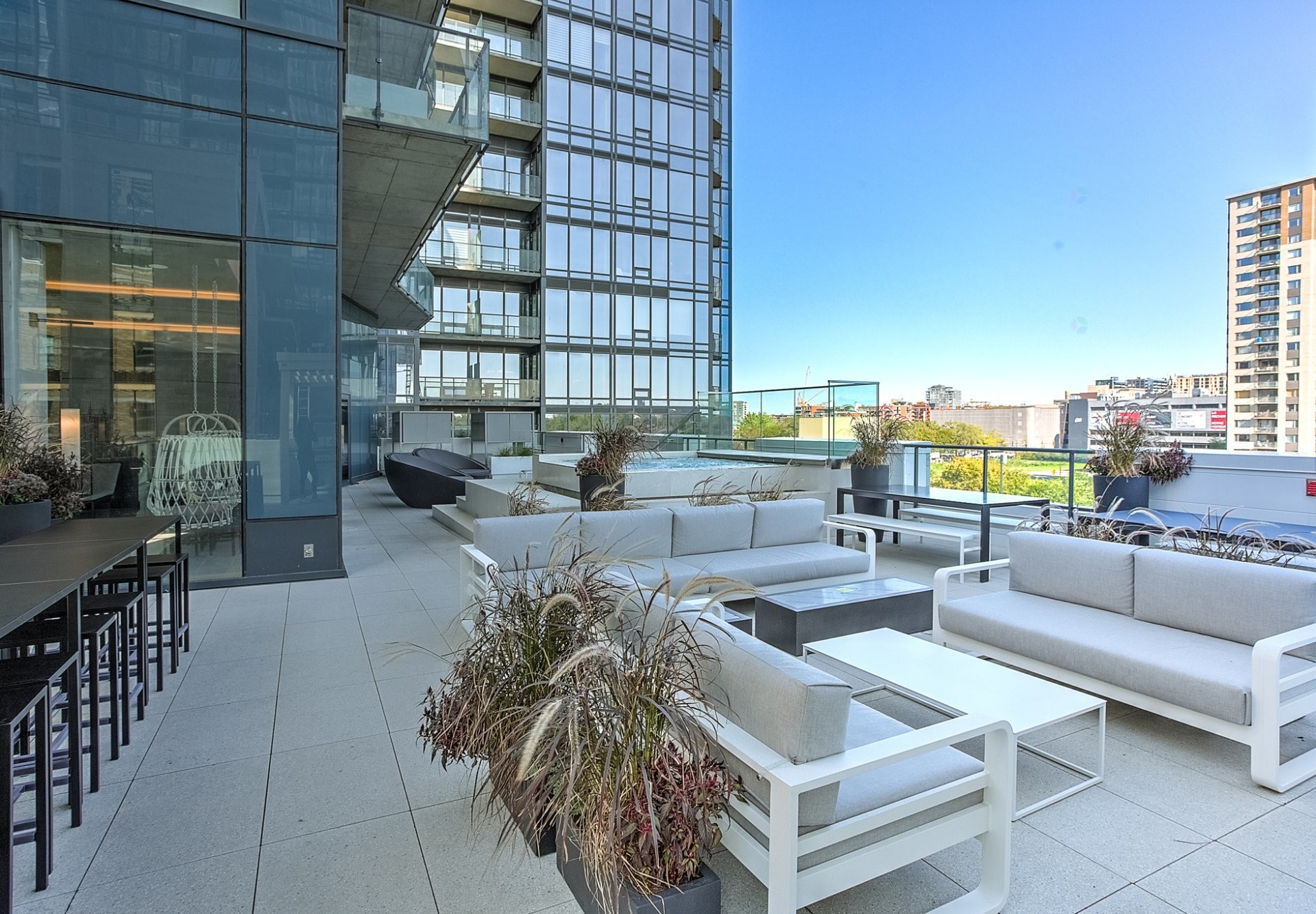 









1188


Rue St-Antoine O.

, 2511,
Montréal (Ville-Marie),




QC
H3C1B4

