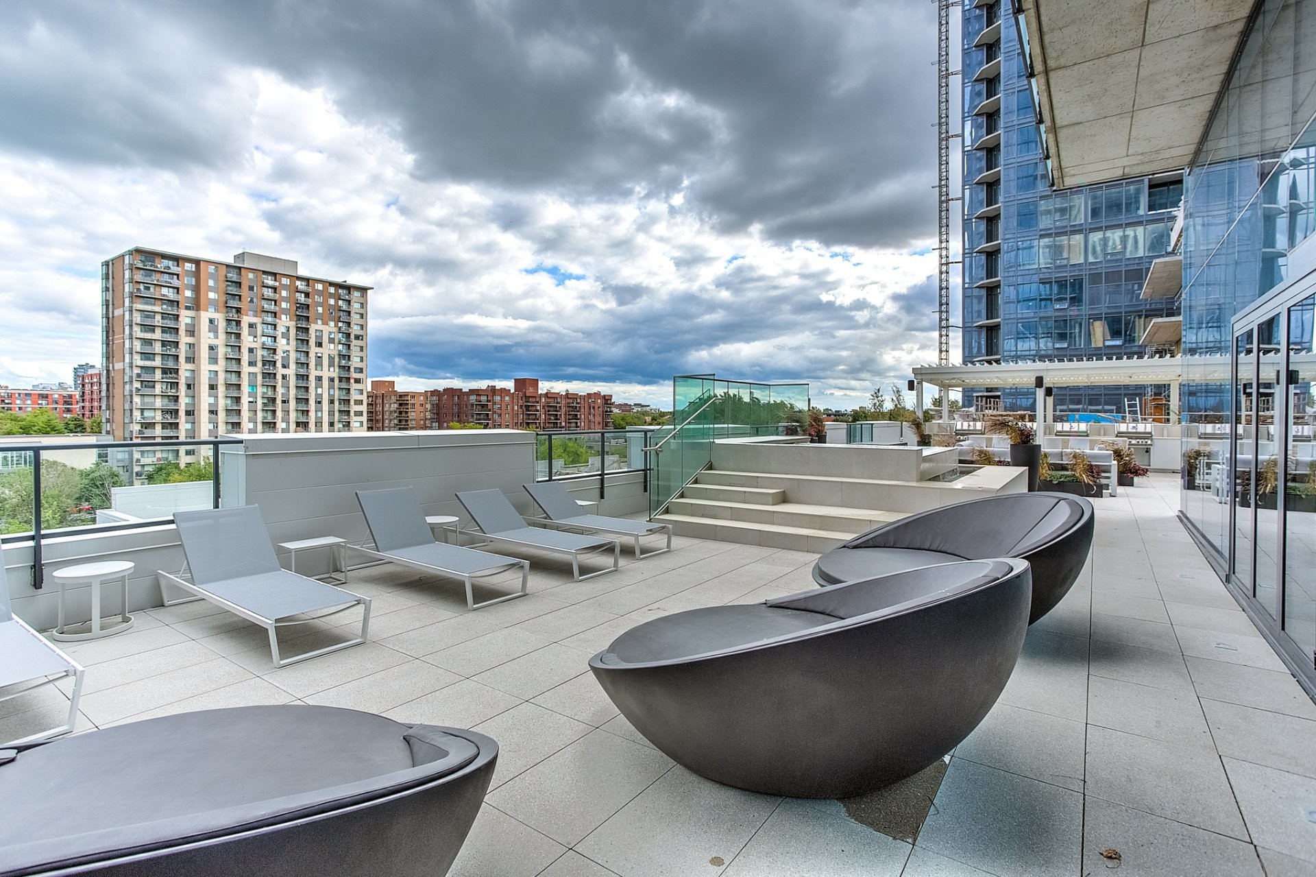 









1188


Rue St-Antoine O.

, 2511,
Montréal (Ville-Marie),




QC
H3C1B4

