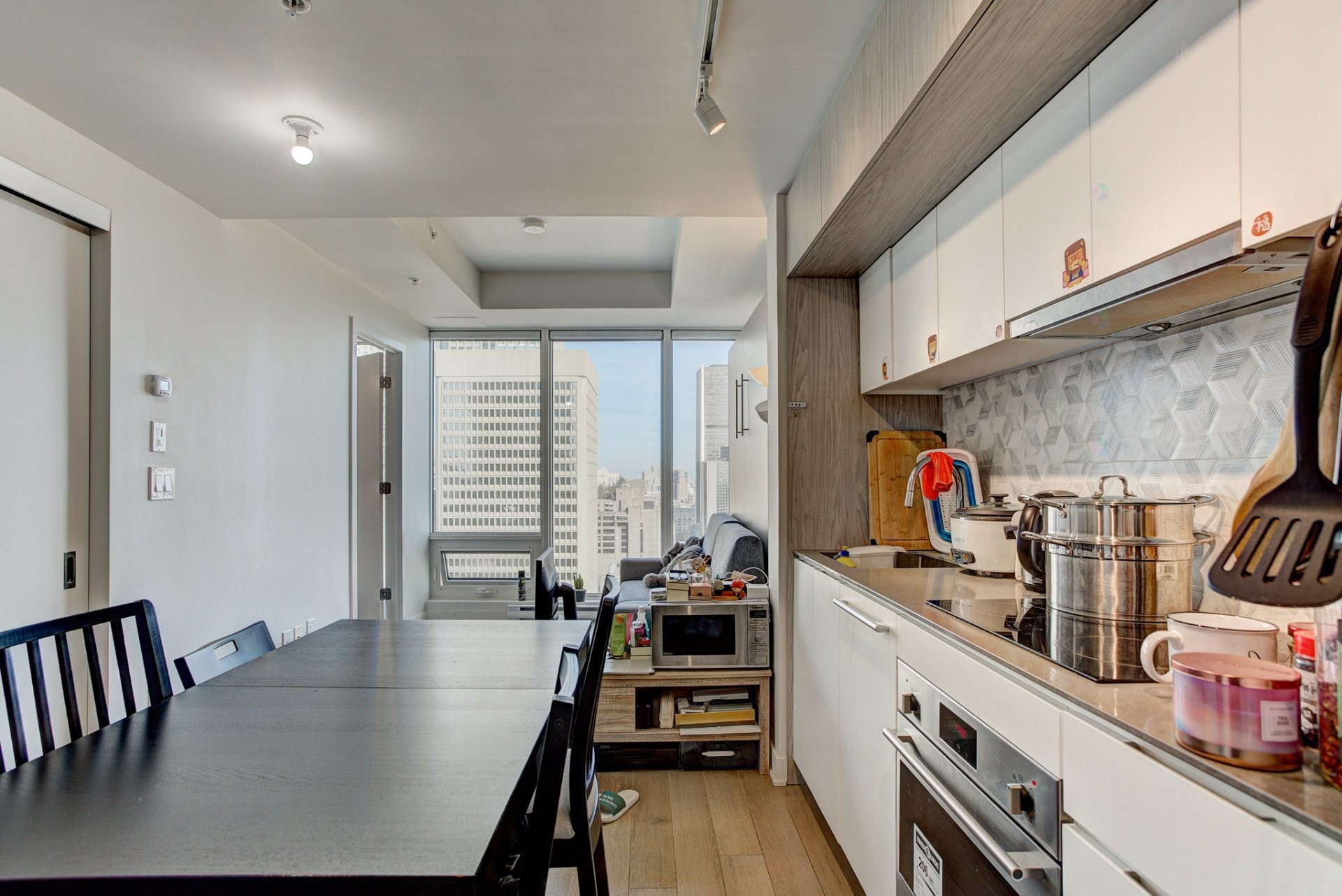 









1188


Rue St-Antoine O.

, 2511,
Montréal (Ville-Marie),




QC
H3C1B4

