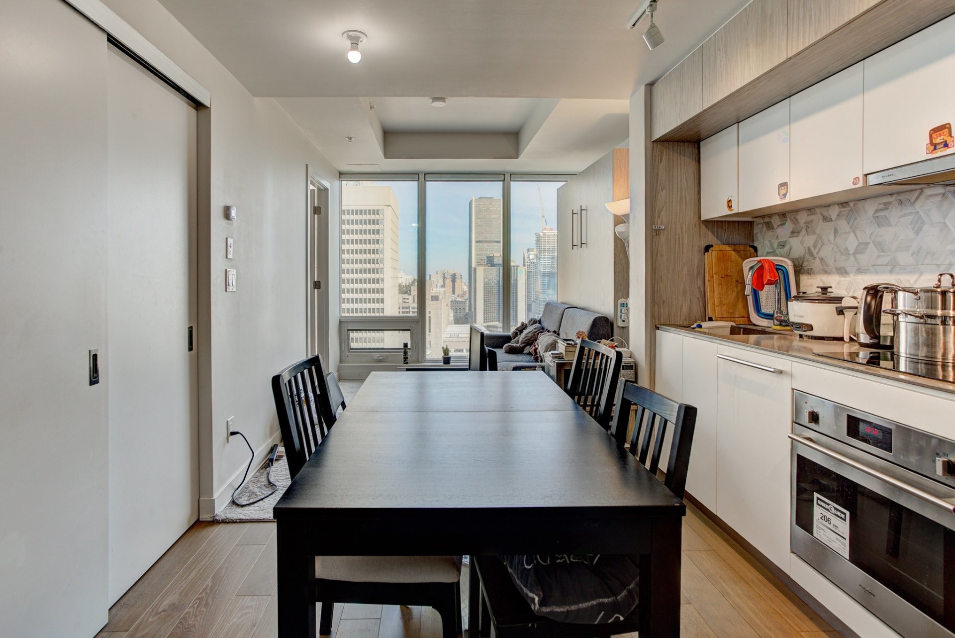 









1188


Rue St-Antoine O.

, 2511,
Montréal (Ville-Marie),




QC
H3C1B4

