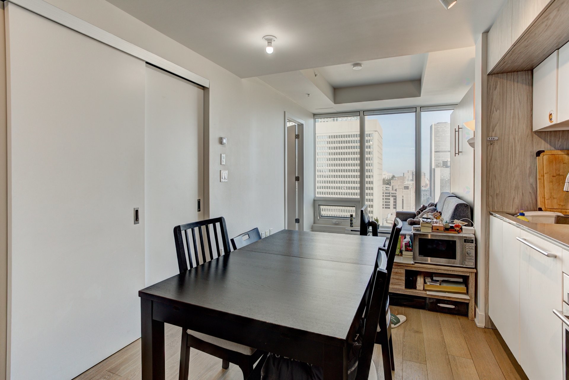 









1188


Rue St-Antoine O.

, 2511,
Montréal (Ville-Marie),




QC
H3C1B4

