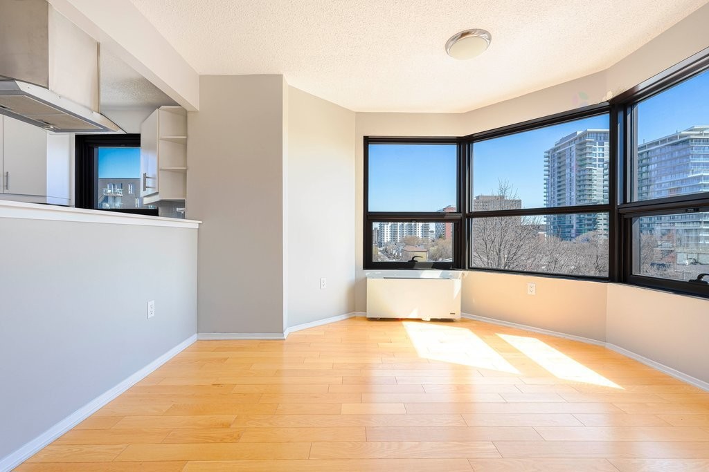









259


Rue Champlain

, 605,
Gatineau (Hull),




QC
J8X3R9

