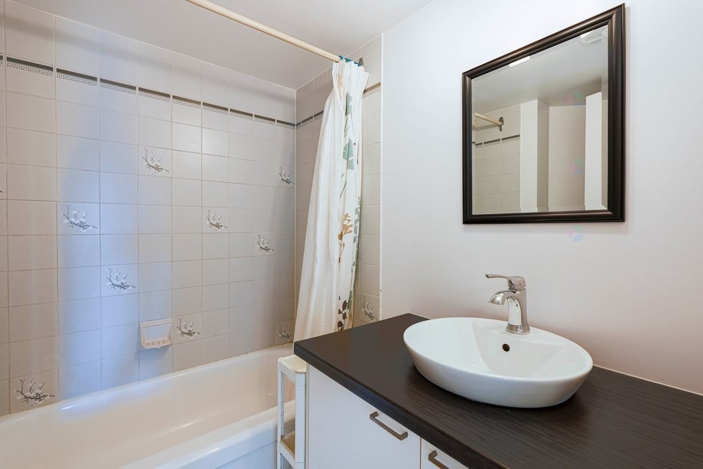 









259


Rue Champlain

, 605,
Gatineau (Hull),




QC
J8X3R9

