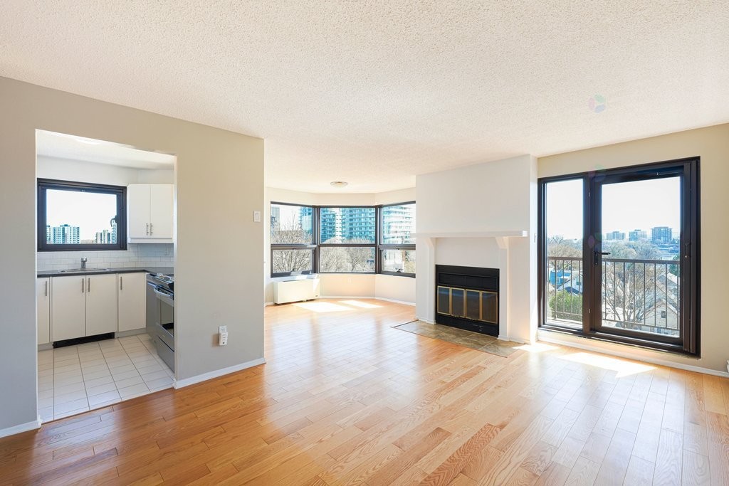 









259


Rue Champlain

, 605,
Gatineau (Hull),




QC
J8X3R9

