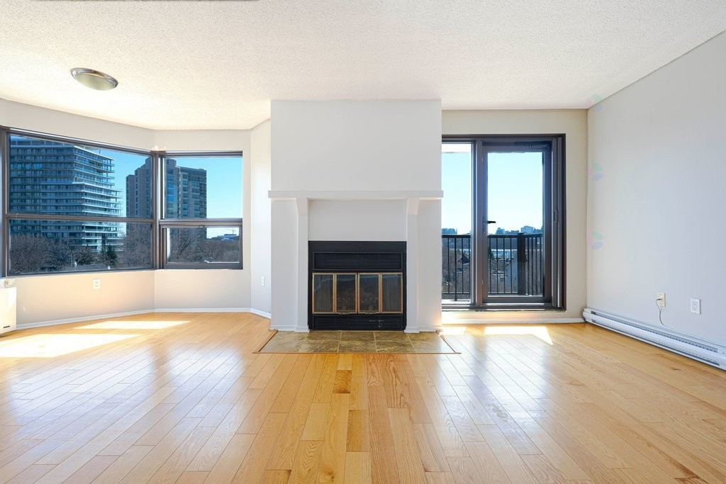 









259


Rue Champlain

, 605,
Gatineau (Hull),




QC
J8X3R9

