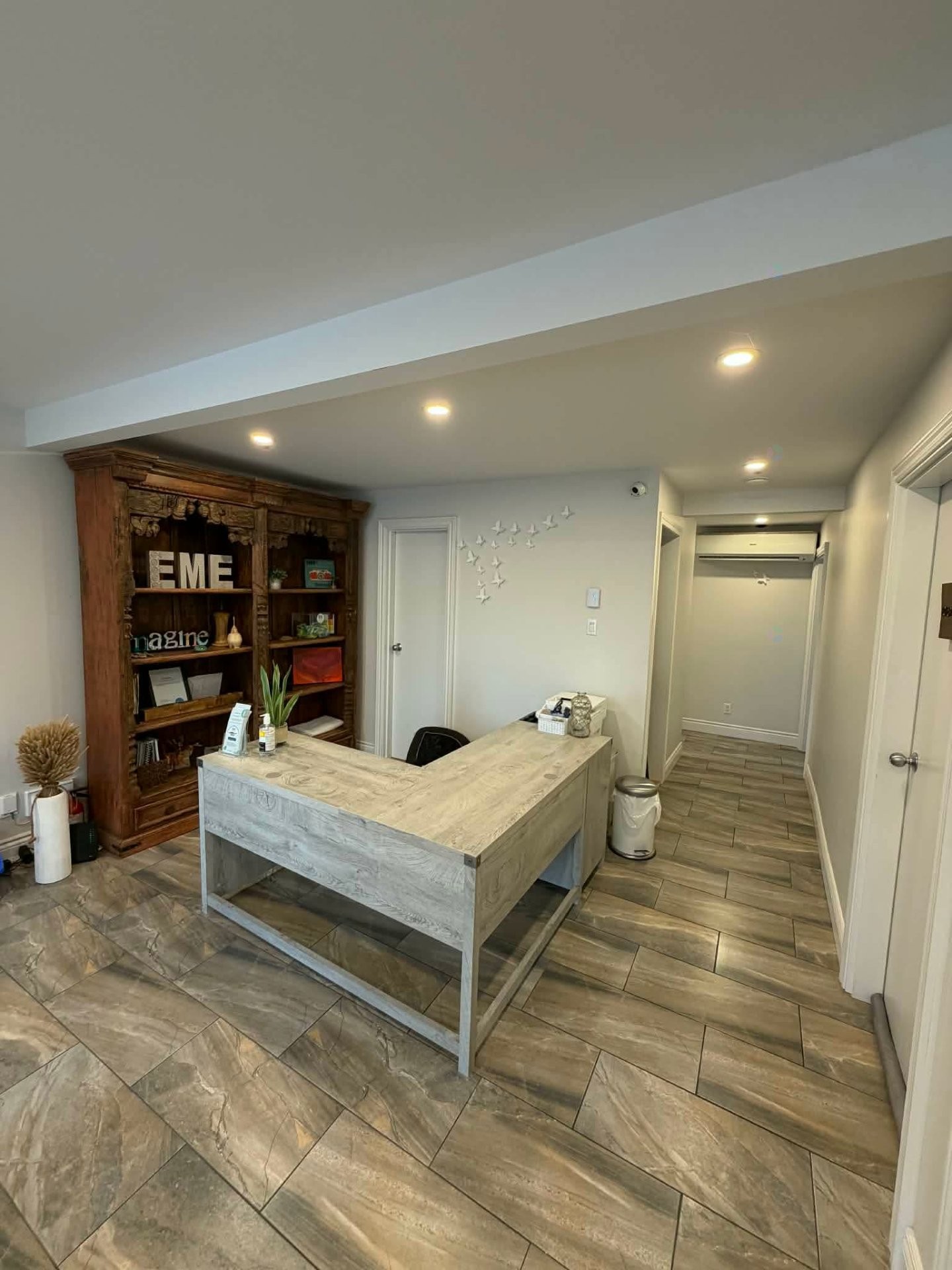 









32

 - 34A


Rue St-Joseph

,
Sainte-Thérèse,




QC
J7E3L6

