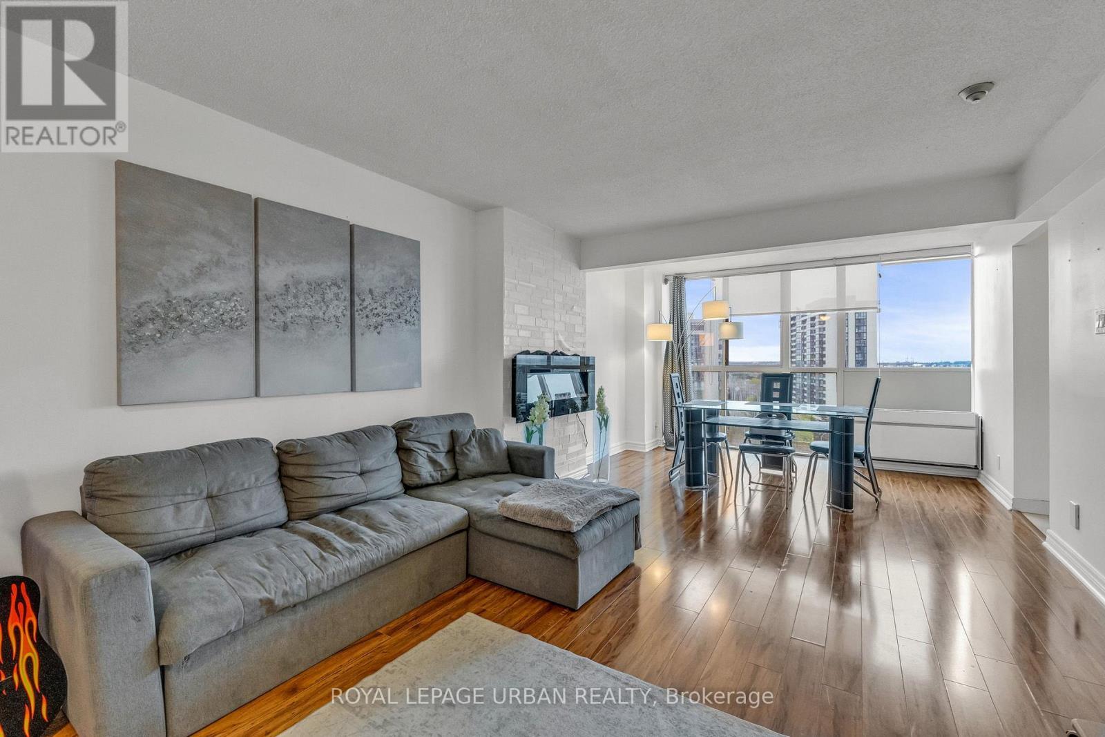 












1210 - 61 MARKBROOK LANE

,
Toronto,




Ontario
M9V5E7

