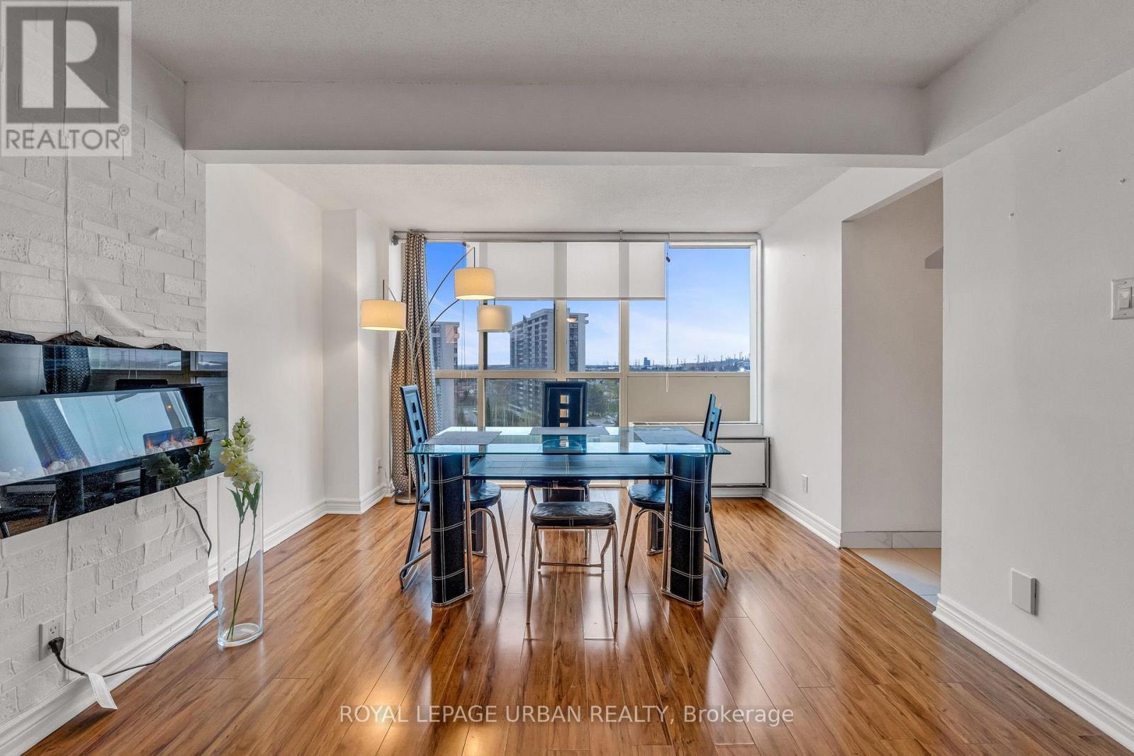 












1210 - 61 MARKBROOK LANE

,
Toronto,




Ontario
M9V5E7


