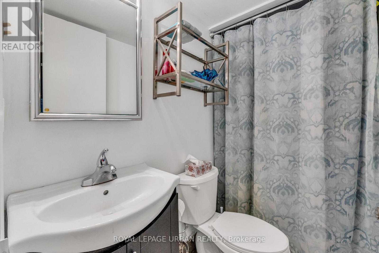 












1210 - 61 MARKBROOK LANE

,
Toronto,




Ontario
M9V5E7

