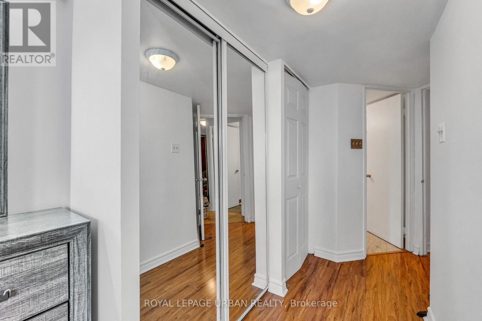 












1210 - 61 MARKBROOK LANE

,
Toronto,




Ontario
M9V5E7

