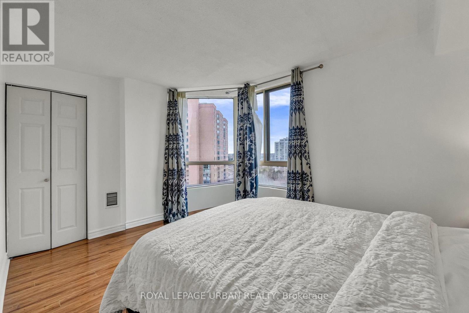 












1210 - 61 MARKBROOK LANE

,
Toronto,




Ontario
M9V5E7

