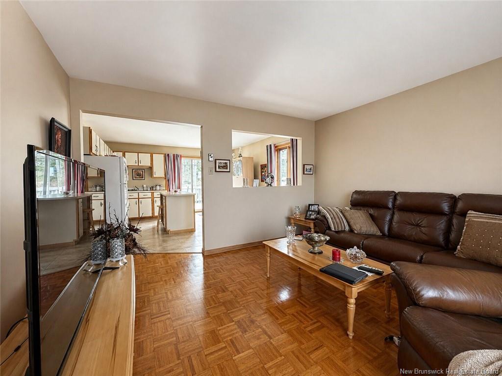 









253


Jacques

,
Beresford,




NB
E8K 1J9

