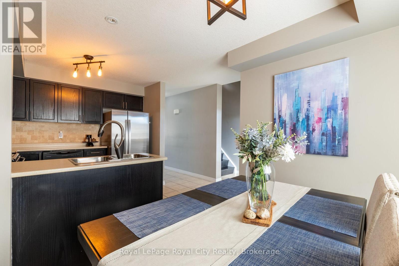 












B - 638 WOODLAWN ROAD E

,
Guelph (Victoria North),




Ontario
N1E0K4

