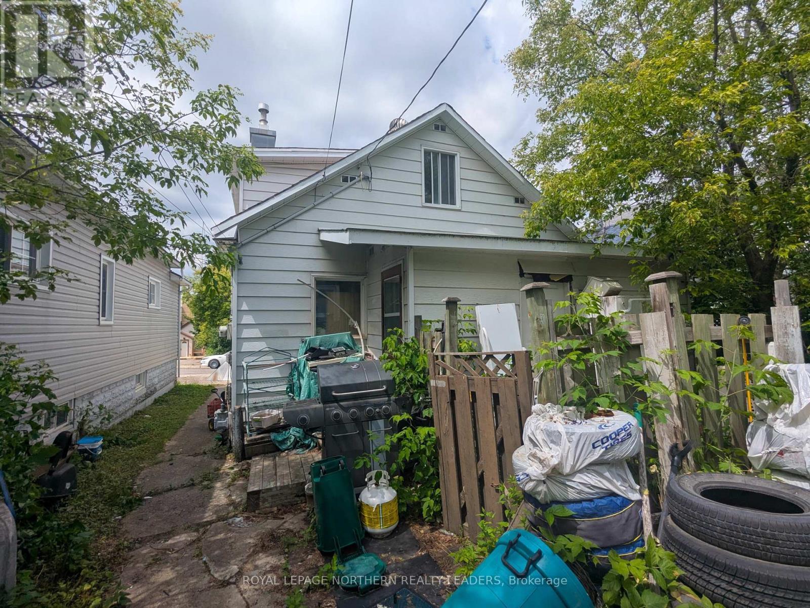 












236 TAMARACK STREET

,
Timmins (TNE - Hill District),




Ontario
P4N6R1


