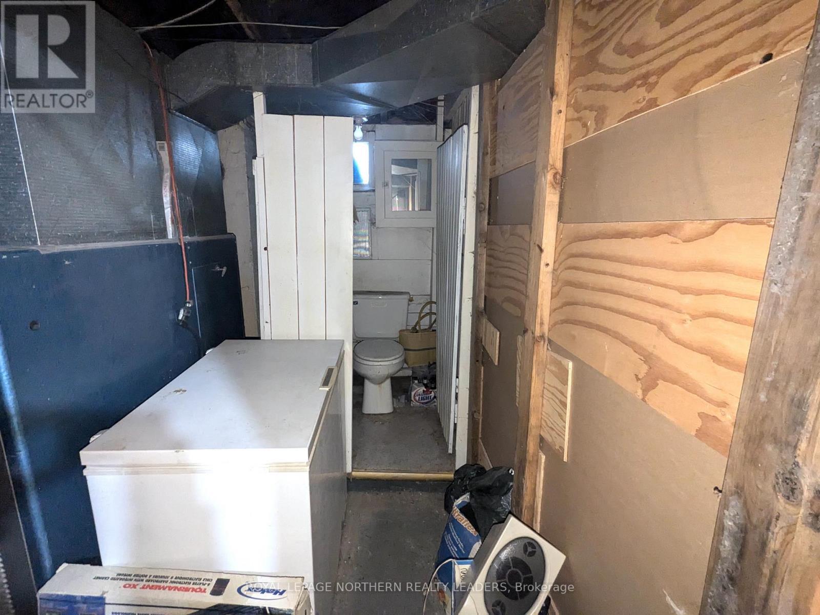 












236 TAMARACK STREET

,
Timmins (TNE - Hill District),




Ontario
P4N6R1

