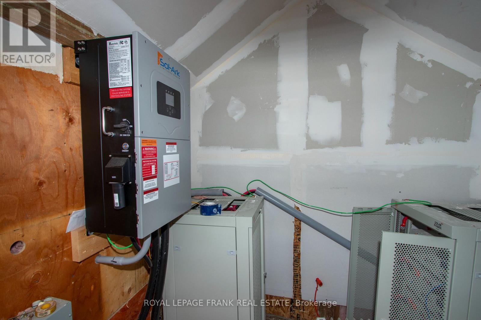 












1097 CHEDDAR ROAD

,
Highlands East (Cardiff Ward),




Ontario
K0L1M0

