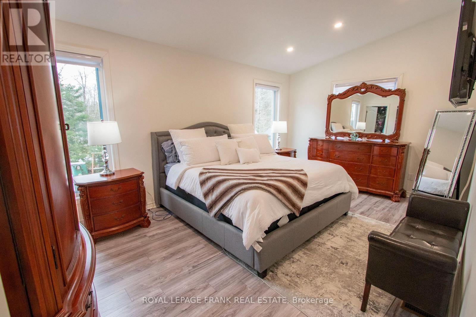 












1097 CHEDDAR ROAD

,
Highlands East (Cardiff Ward),




Ontario
K0L1M0

