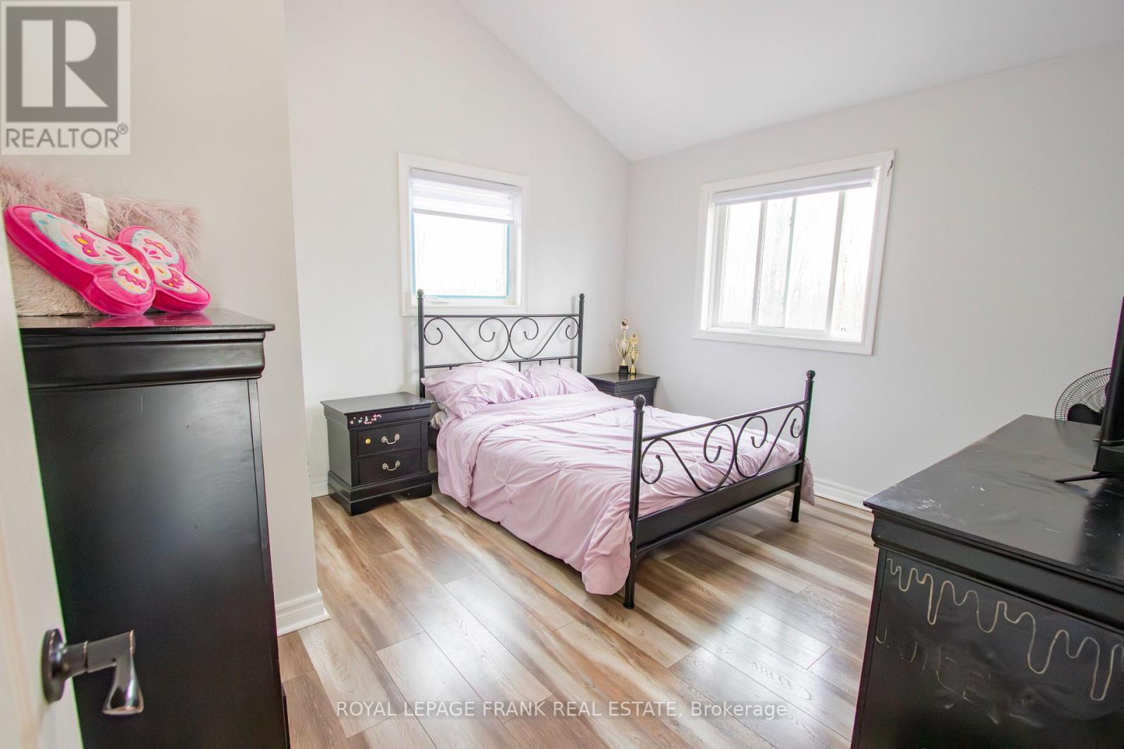 












1097 CHEDDAR ROAD

,
Highlands East (Cardiff Ward),




Ontario
K0L1M0

