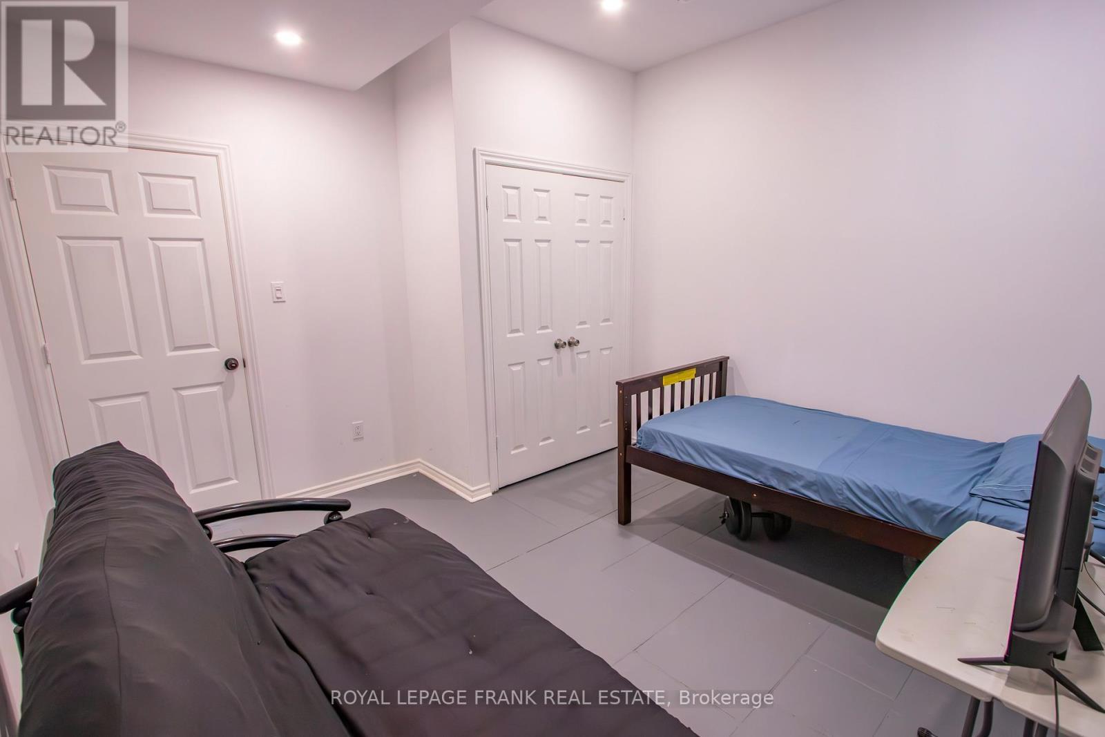 












1097 CHEDDAR ROAD

,
Highlands East (Cardiff Ward),




Ontario
K0L1M0

