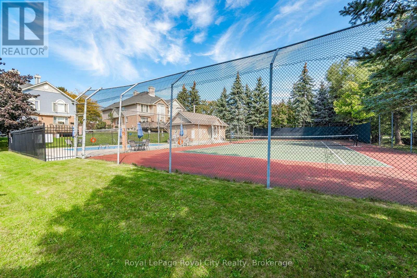 












25 - 941 GORDON STREET

,
Guelph (Kortright West),




Ontario
N1G4R9

