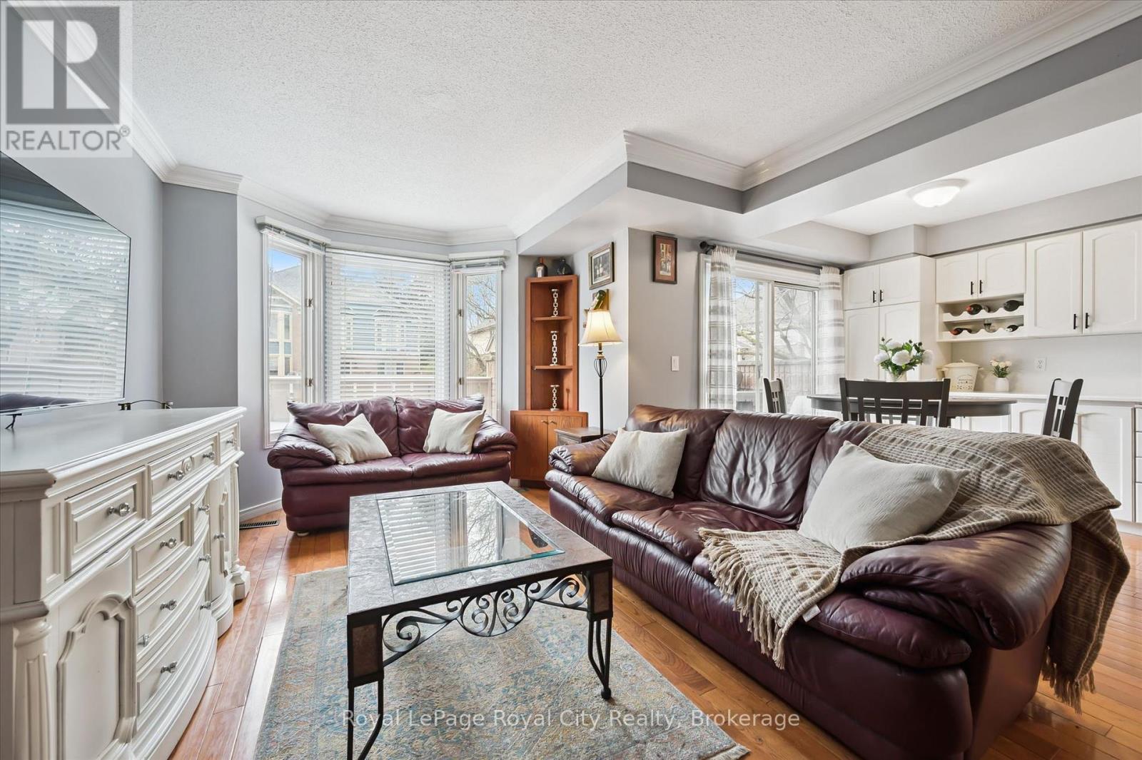












25 - 941 GORDON STREET

,
Guelph (Kortright West),




Ontario
N1G4R9

