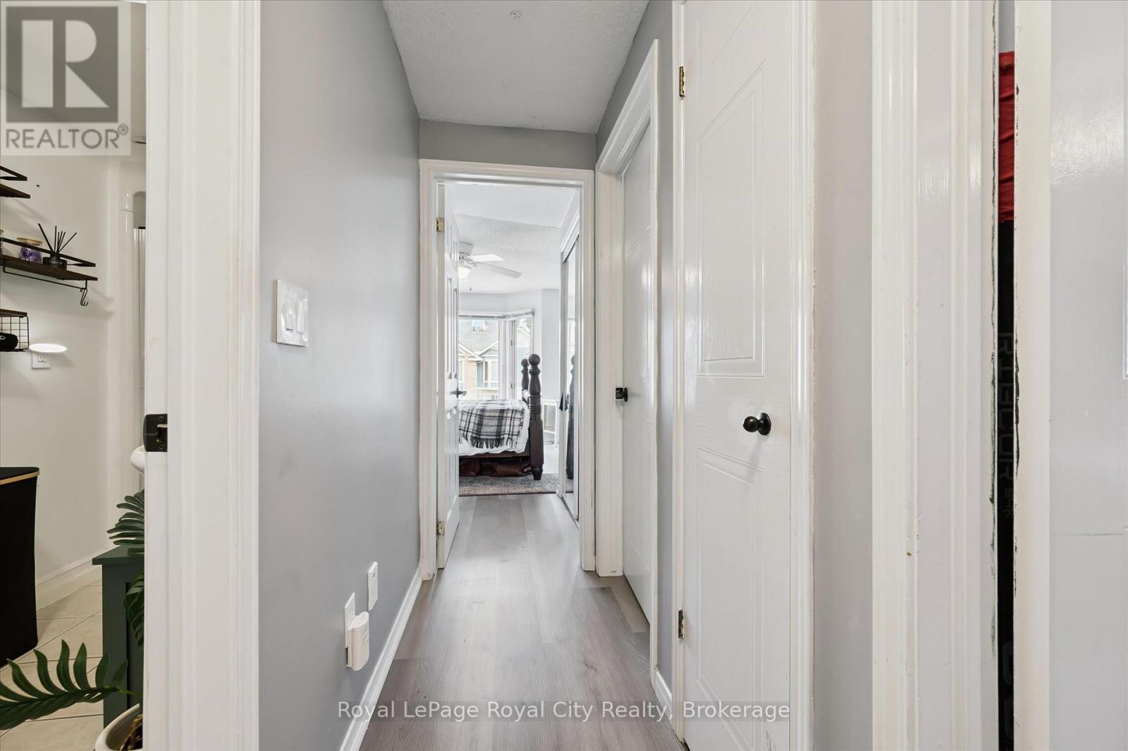 












25 - 941 GORDON STREET

,
Guelph (Kortright West),




Ontario
N1G4R9

