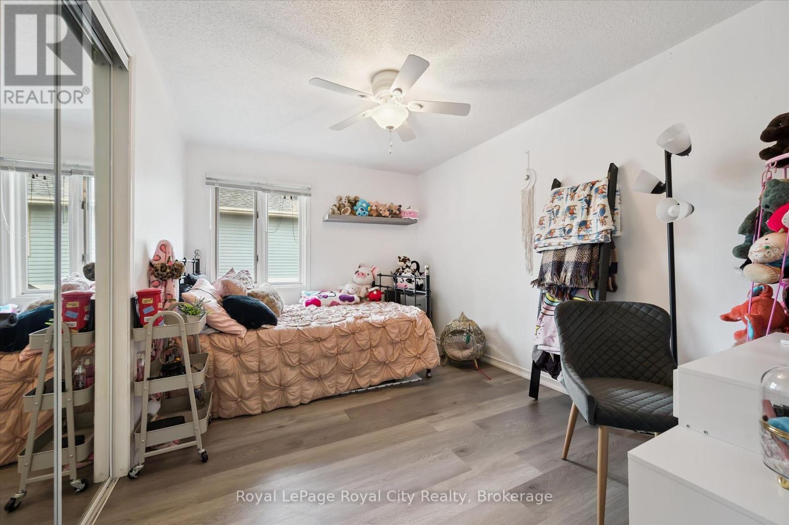 












25 - 941 GORDON STREET

,
Guelph (Kortright West),




Ontario
N1G4R9

