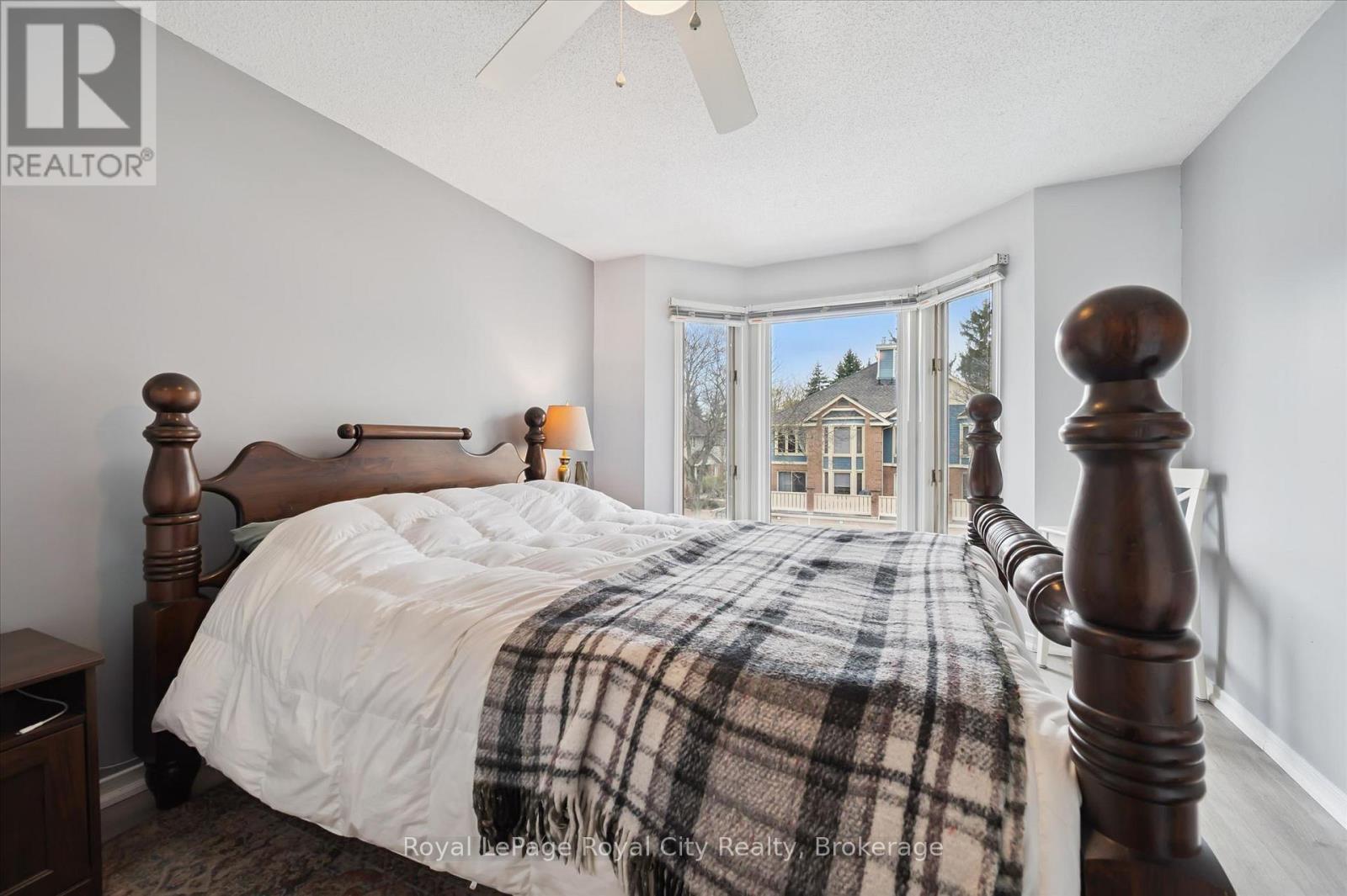 












25 - 941 GORDON STREET

,
Guelph (Kortright West),




Ontario
N1G4R9

